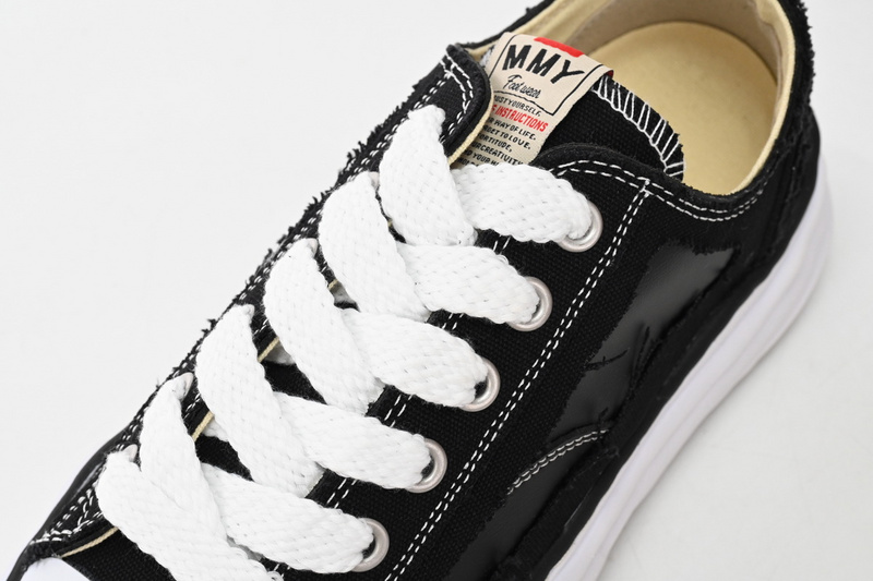 MIHARA YASUHIRO White And White And Black Cloth