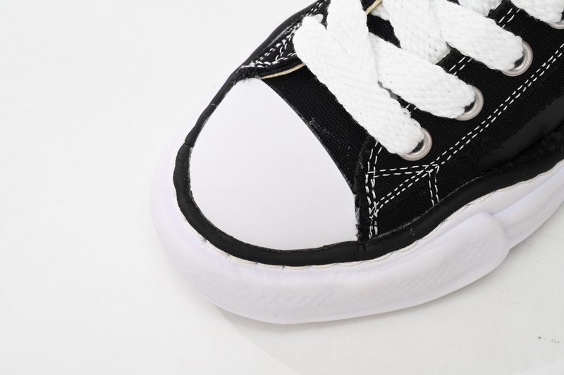 MIHARA YASUHIRO White And White And Black Cloth