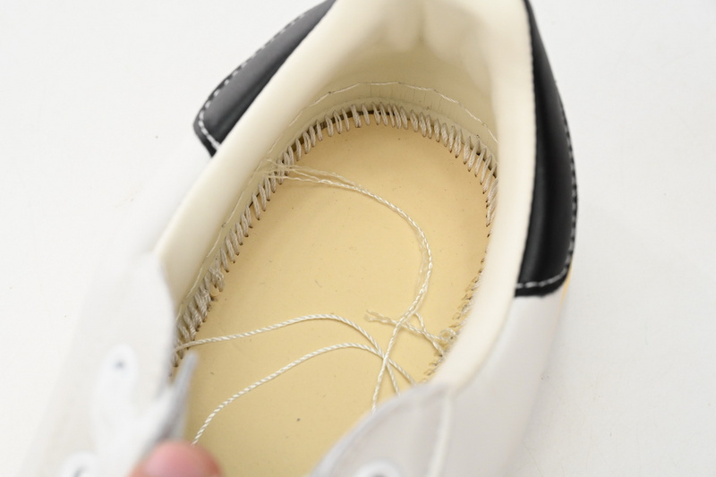 MIHARA YASUHIRO White And White Yellow Black Tail