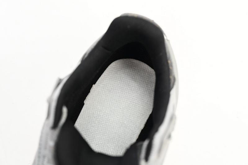 Moncler Trailgrip Grey