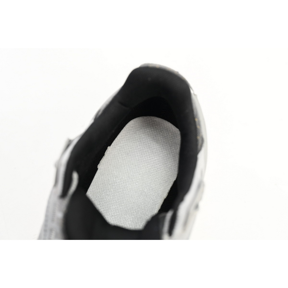 Moncler Trailgrip Grey