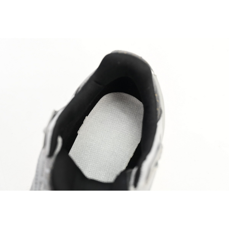 Moncler Trailgrip Grey