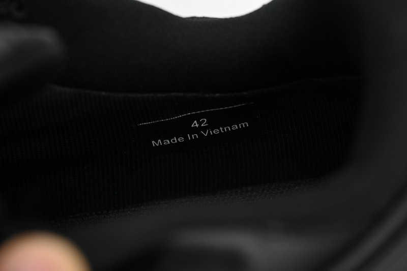 Moncler Trailgrip GTX Black