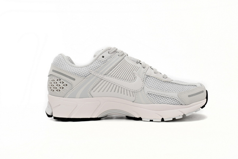 Nike Air Zoom Vomero 5 Grey