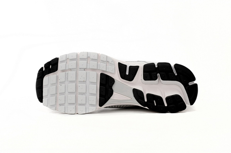 Nike Air Zoom Vomero 5 Grey