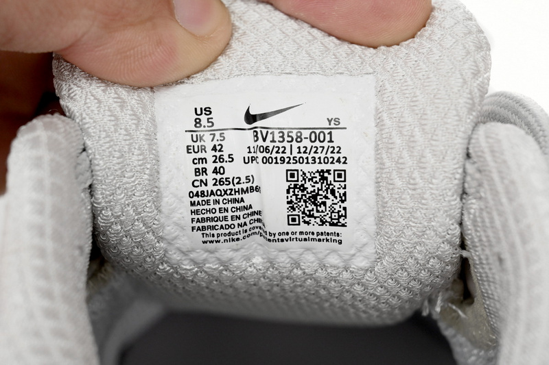 Nike Air Zoom Vomero 5 Grey