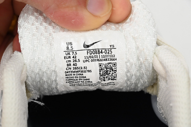 Nike Air Zoom Vomero 5 Silver