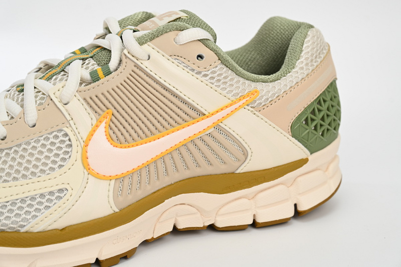 NikeAir Zoom Vomero 5 Beige Green