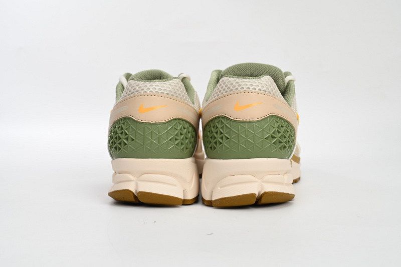 NikeAir Zoom Vomero 5 Beige Green
