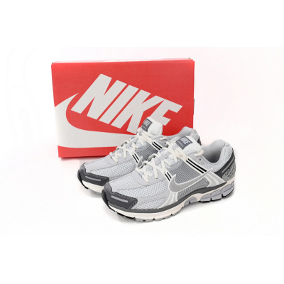 Nike Air Zoom Vomero 5 Grie Ge 02