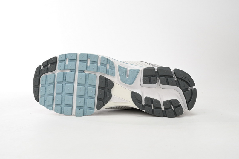 NikeAir Zoom Vomero 5 White Blue