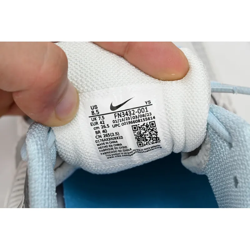 NikeAir Zoom Vomero 5 White Blue