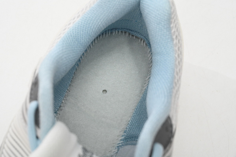 NikeAir Zoom Vomero 5 White Blue