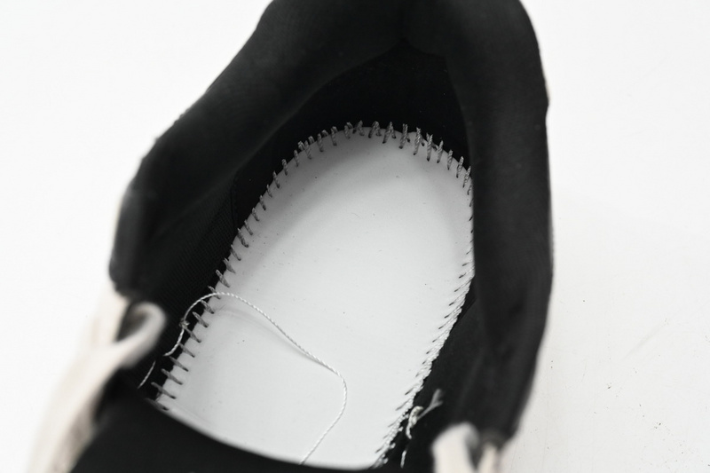 OFF-WHITE Out Of Black Beige White