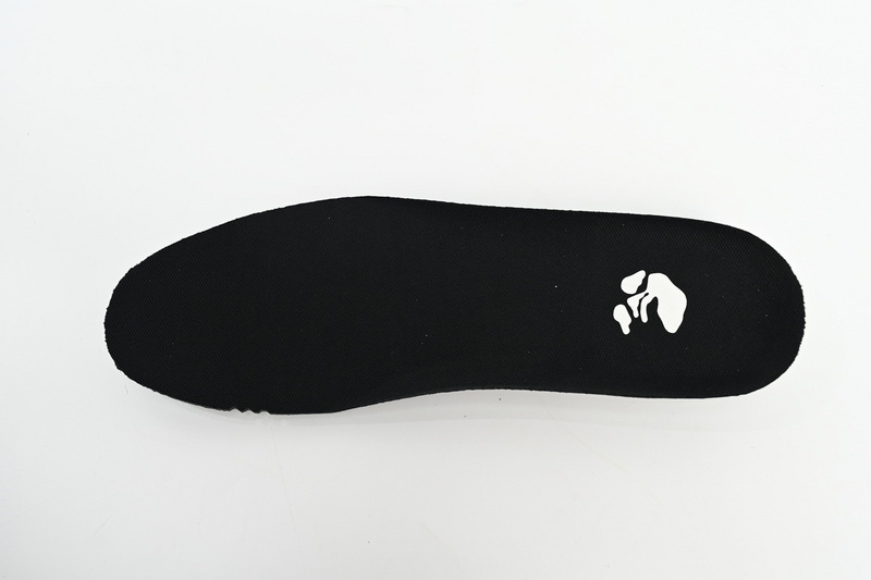 OFF-WHITE Out Of Black Skin And White Tail