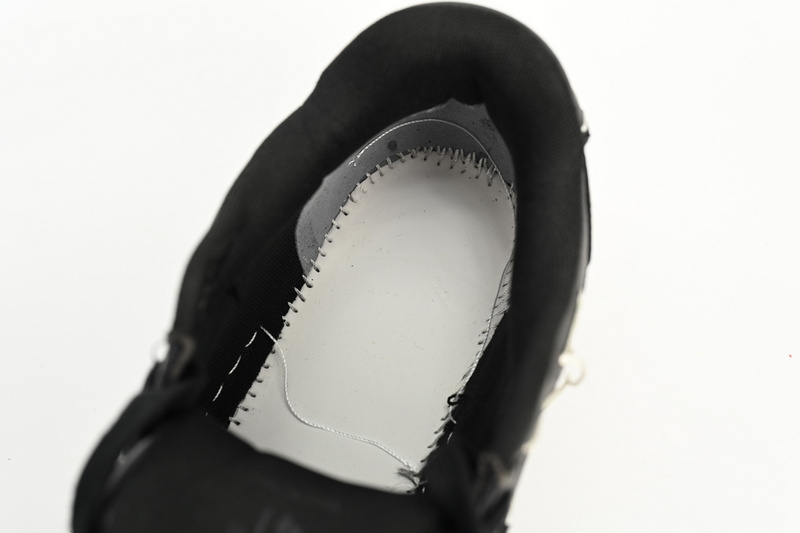 OFF-WHITE Out Of Black White Line