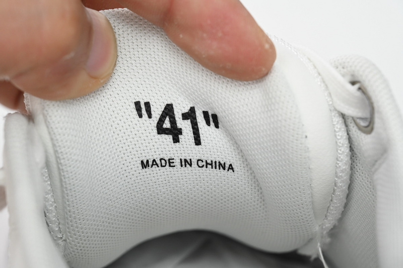 OFF-WHITE Out Of Light Pink White