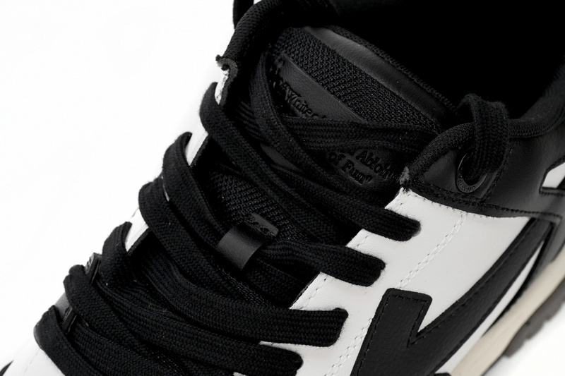 OFF-WHITE Out Of Office Black And White Pandas