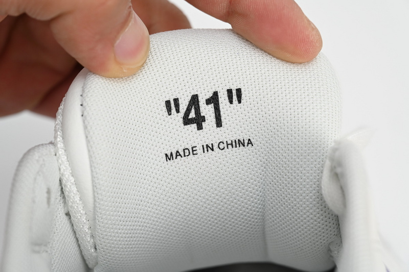 OFF-WHITE Out Of PAICU