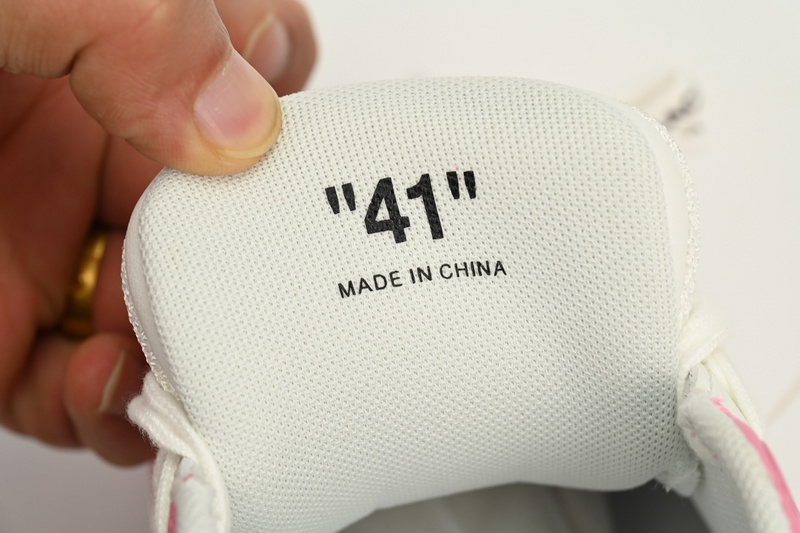 OFF-WHITE Out Of Pink And White Limit