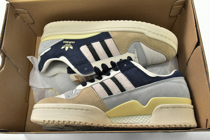 Quiccs x adidas Forum Low Grey Brown