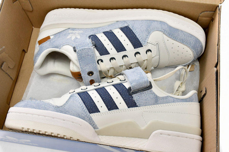 Quiccs x adidas Forum Low Wash Jeans