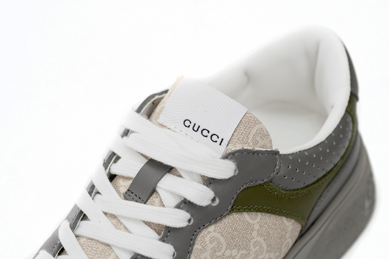 GUCCI Chunky B White Blue Green