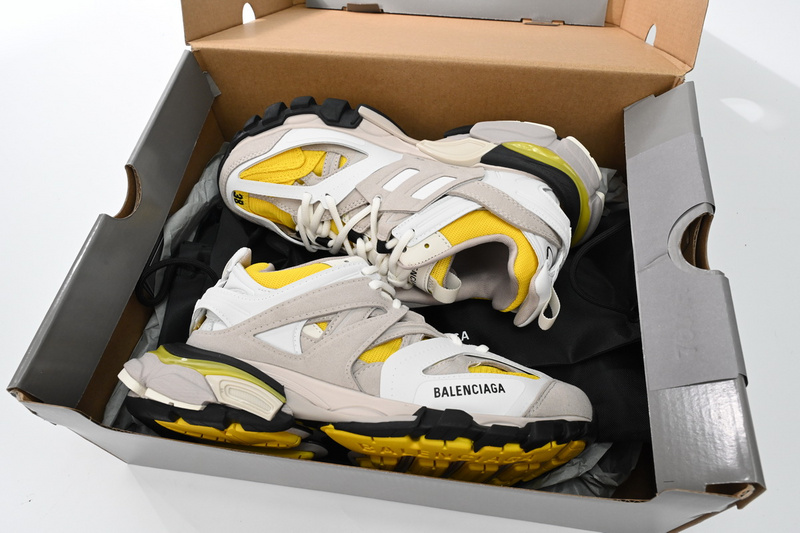 Balenciaga Tess S.Black Black And Yellow Tail