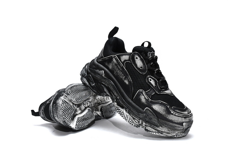Balenciaga Triple S Black