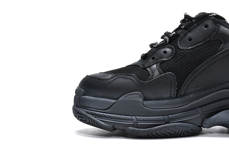Balenciaga Triple S Black