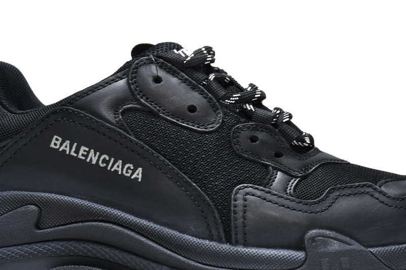 Balenciaga Triple S Black