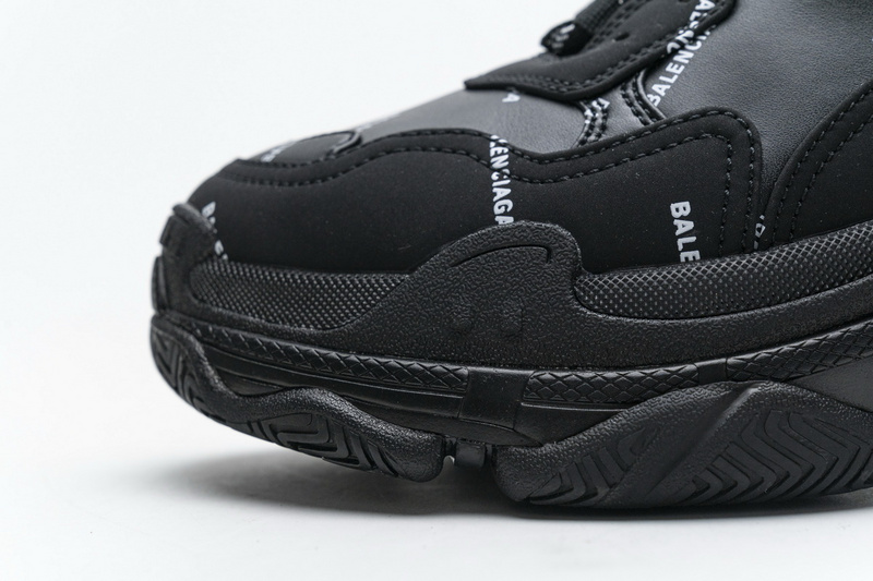 Balenciaga Triple S Black