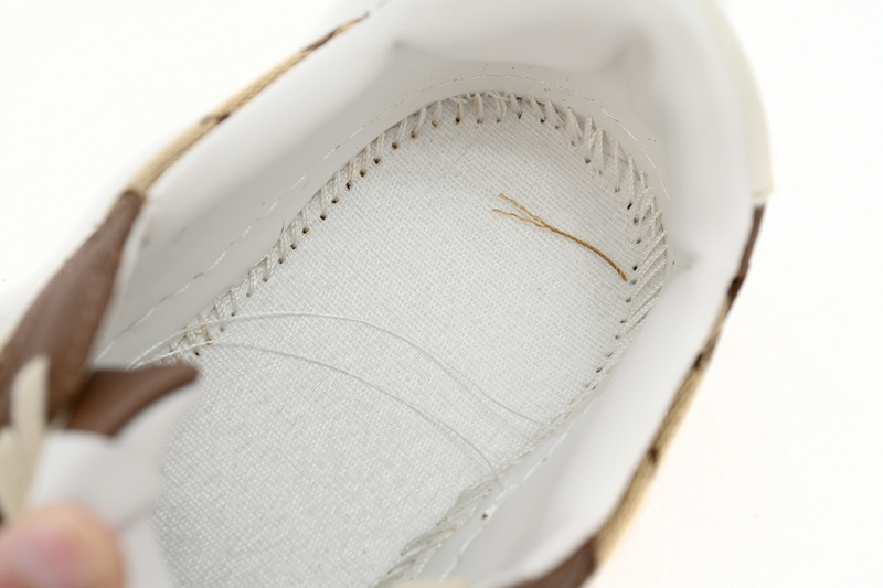 GUCCI Chunky B Brown