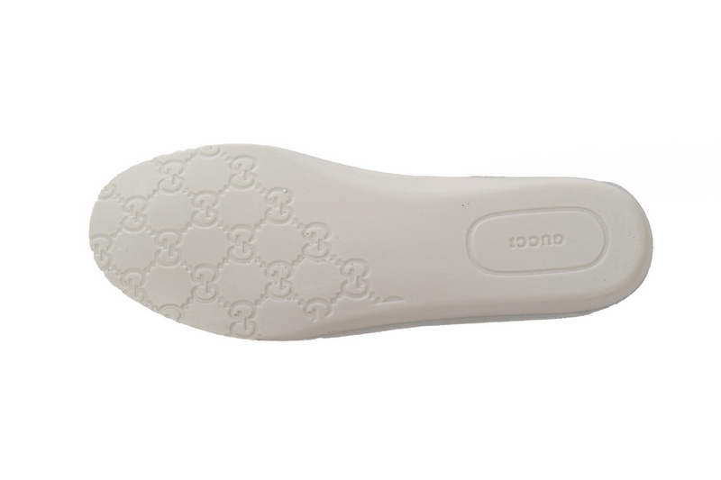 GUCCI Chunky B White and Blue Tail