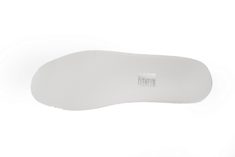 GUCCI Chunky B White and Blue Tail