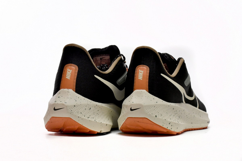 Nike Air Zoom Pegasus 39 Black White Orange