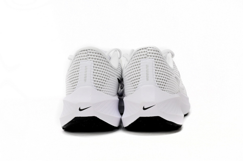 Nike Air Zoom Pegasus 40 Pale