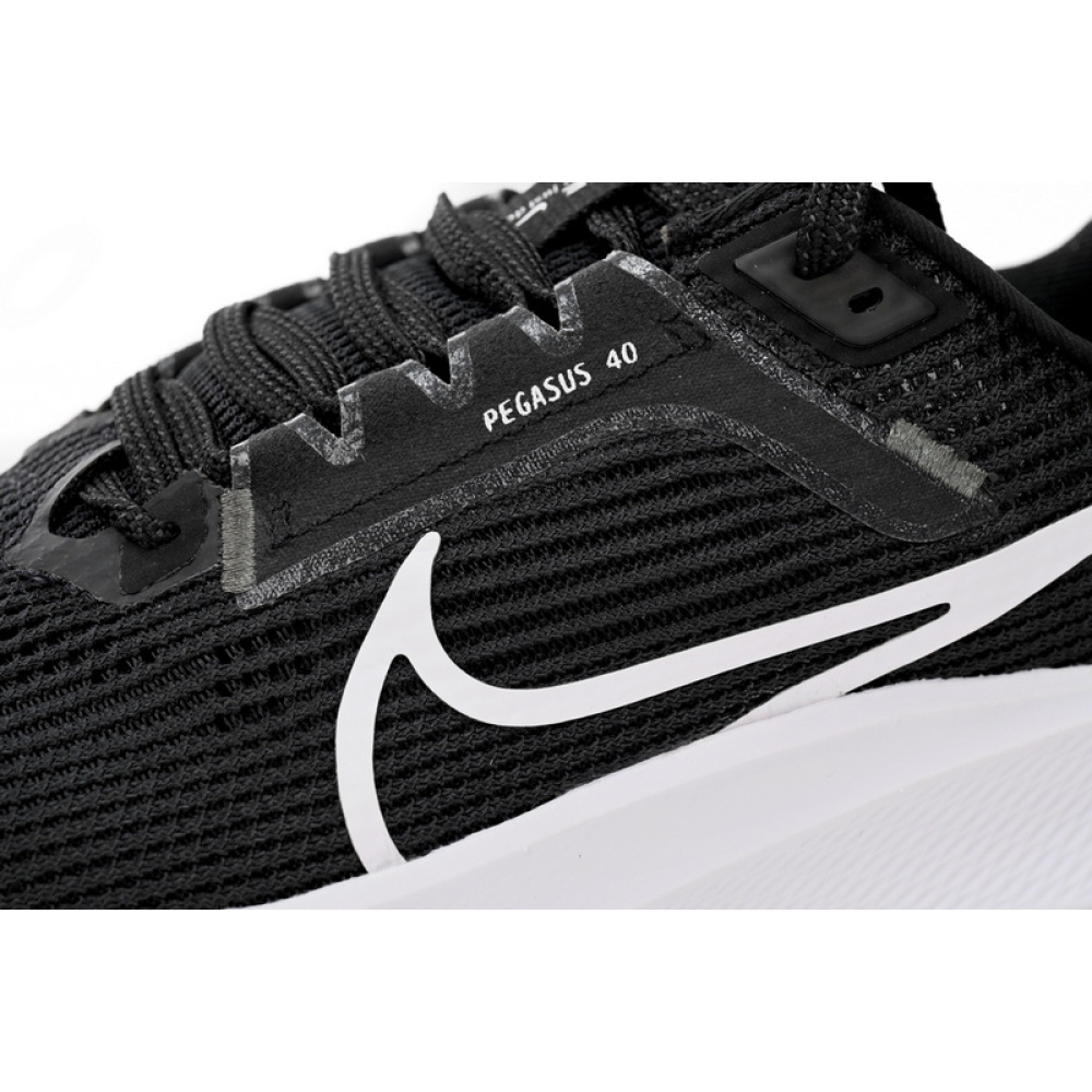 Nike Air Zoom Pegasus 40 Black And White