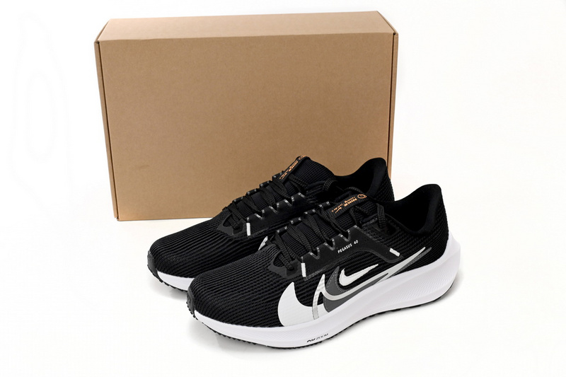 Nike Air Zoom Pegasus 40 Black and White Three Hooks