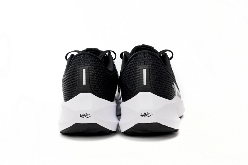 Nike Air Zoom Pegasus 40 Black and White Three Hooks