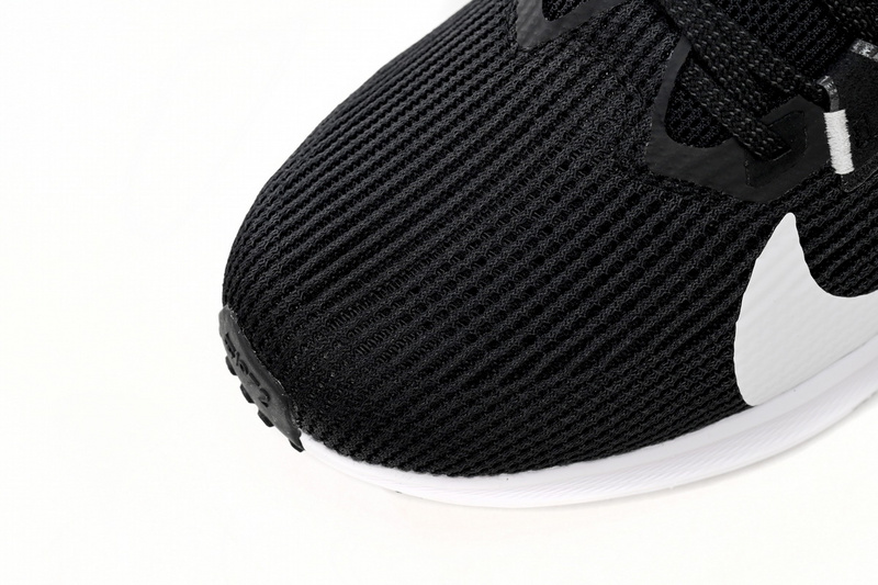 Nike Air Zoom Pegasus 40 Black and White Three Hooks