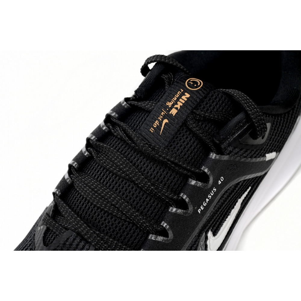 Nike Air Zoom Pegasus 40 Black and White Three Hooks