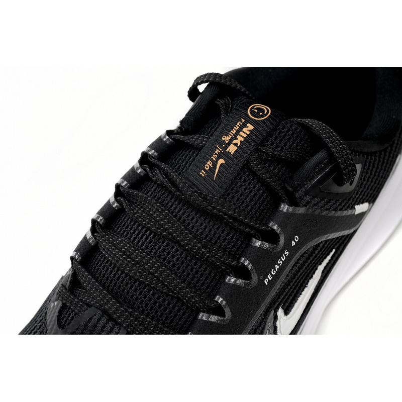 Nike Air Zoom Pegasus 40 Black and White Three Hooks
