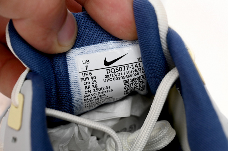 Nike AIR ZOOM PEGASUS 38 Beige Green