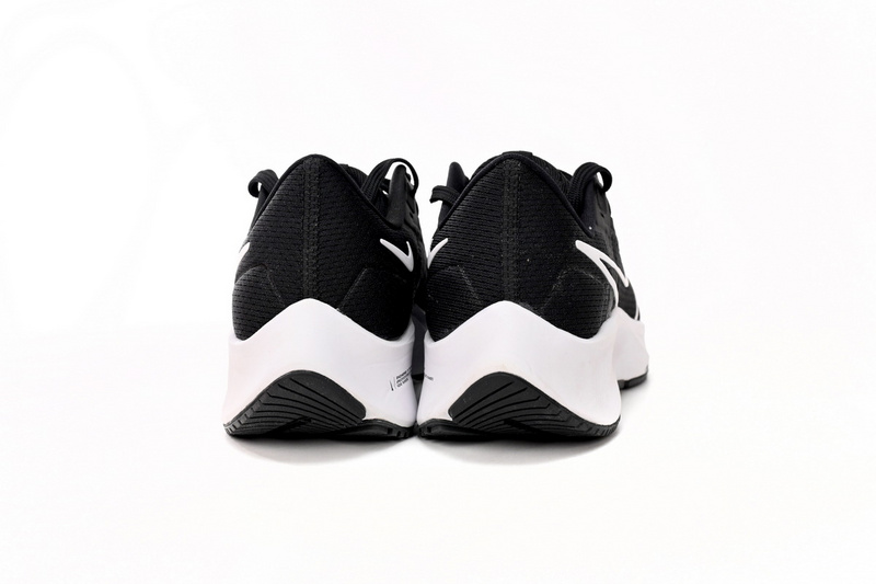 Nike AIR ZOOM PEGASUS 38 Black And White