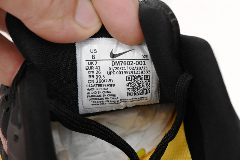 Nike AIR ZOOM PEGASUS 38 Black Yellow