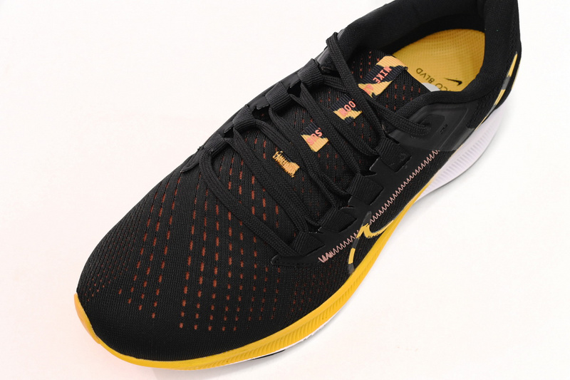 Nike AIR ZOOM PEGASUS 38 Black Yellow
