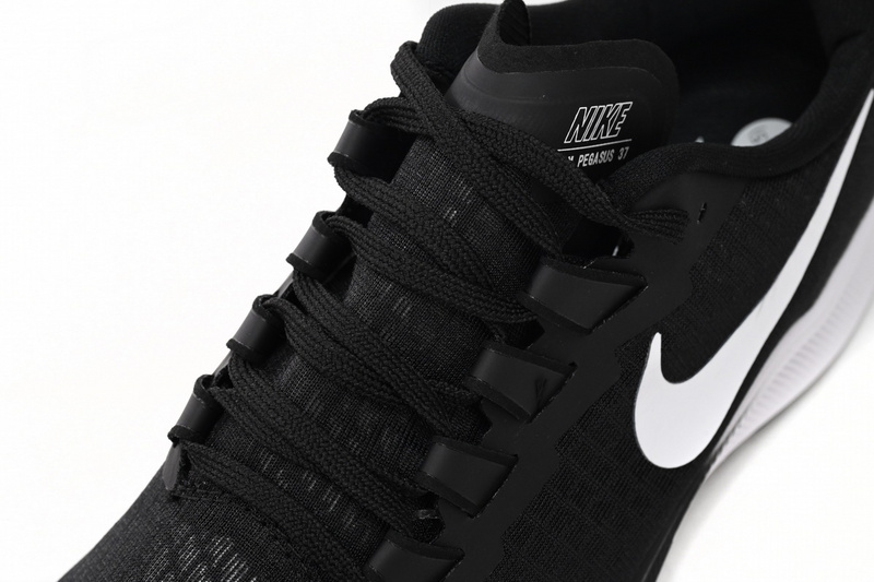  Nike AIR ZOOM PEGASUS 37 Black And White