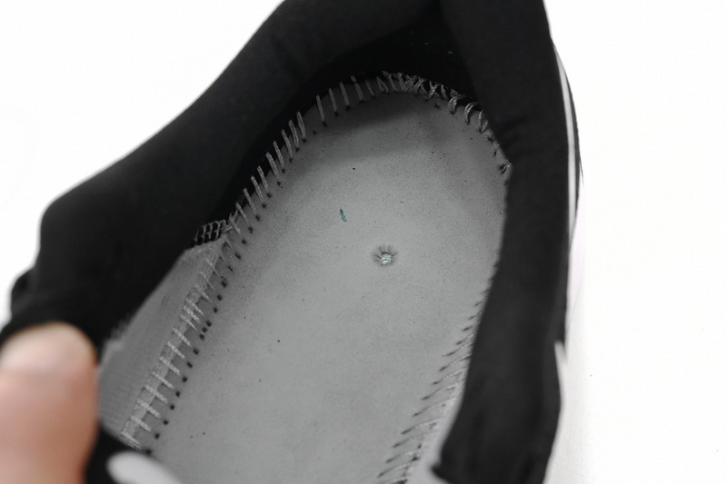  Nike AIR ZOOM PEGASUS 37 Black And White