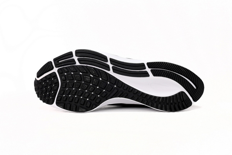  Nike AIR ZOOM PEGASUS 37 Black And White